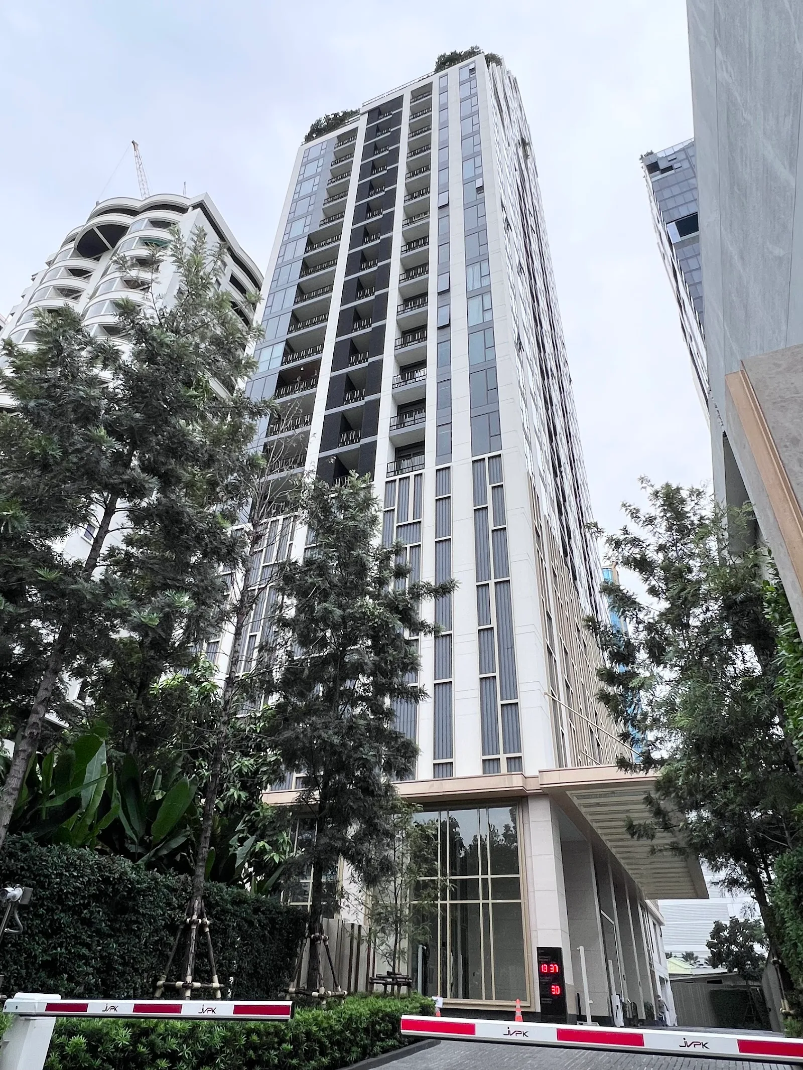 ภาพจริงของ MUNIQ Sukhumvit 23 ย่านอโศก จาก Google Maps (รูปที่ 6)