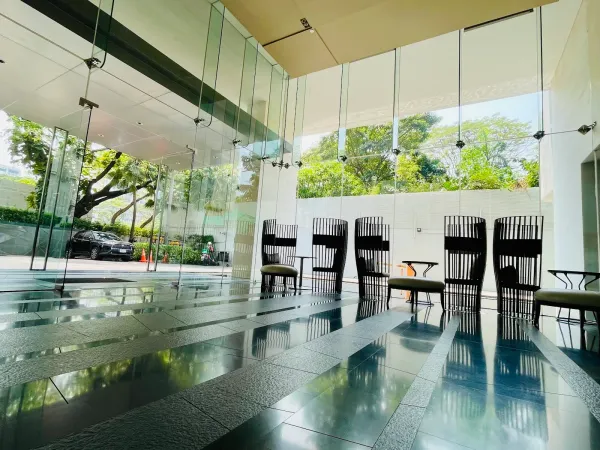 ภาพจริงของ เดอะรูม สุขุมวิท 21 ย่านอโศก จาก Google Maps (รูปที่ 2)