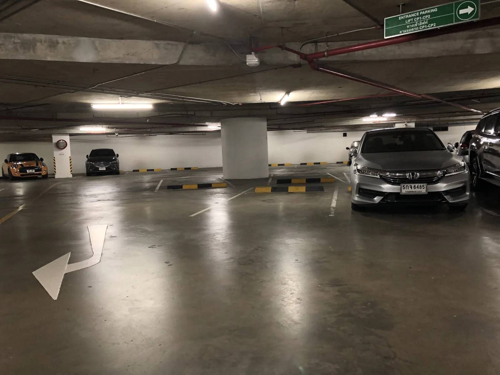 ภาพจริงของ ที่จอดรถ อาคาร อินเตอร์เชนจ์21 (NPD) ย่านอโศก จาก Google Maps